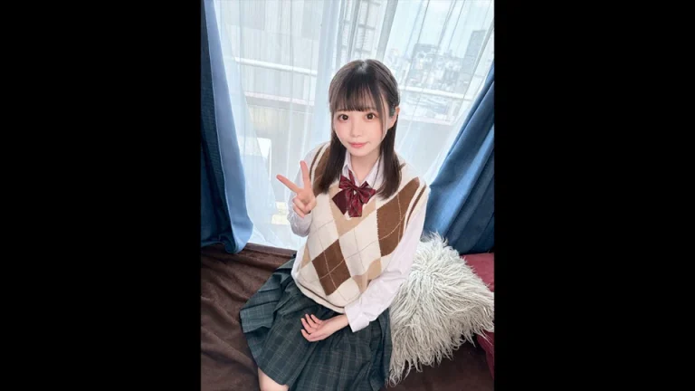 ”芸能スクール在籍” 超清純派18歳美女 危険日ピル無しガチ生中出し。制服姿で出演　80分超え高画質撮影希少映像。